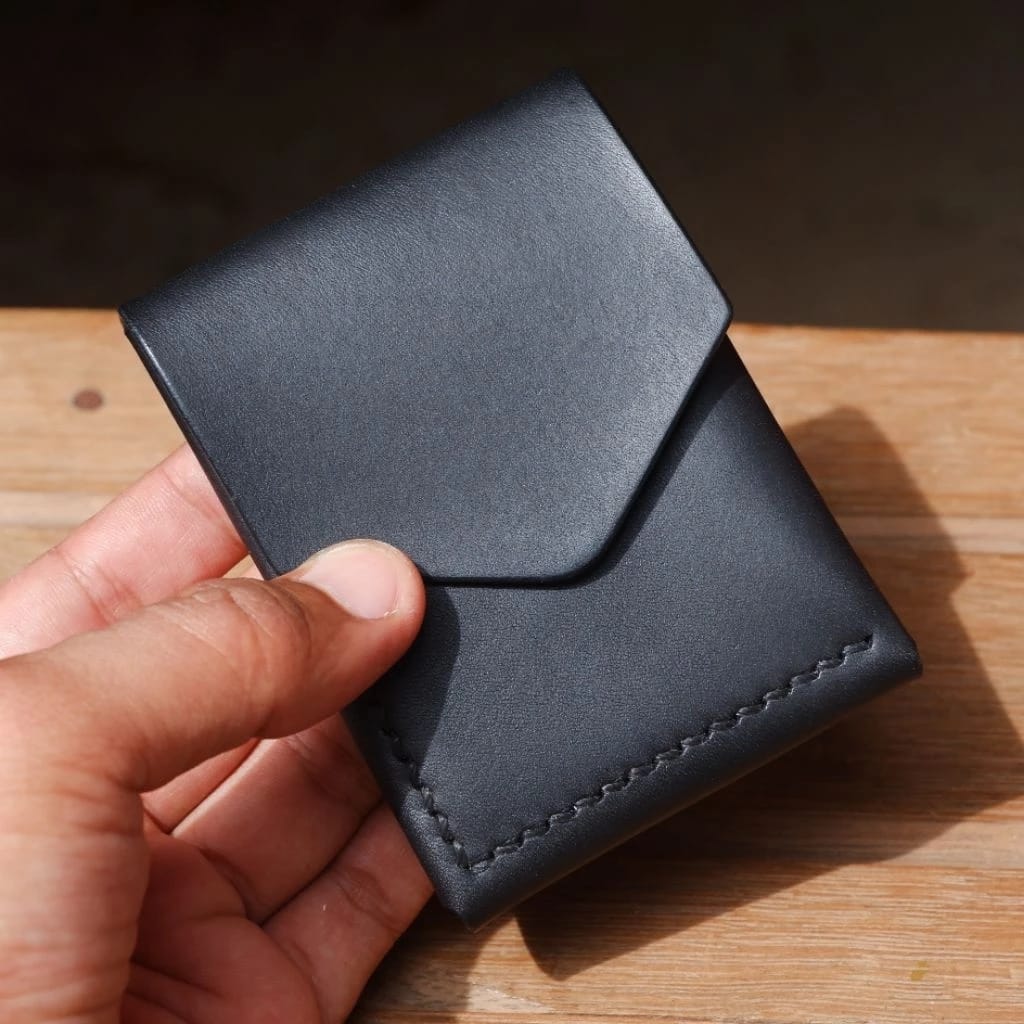 Premium Genuine Cow Leather Slim Wallet with Card Holder – Minimalist Vertical Design