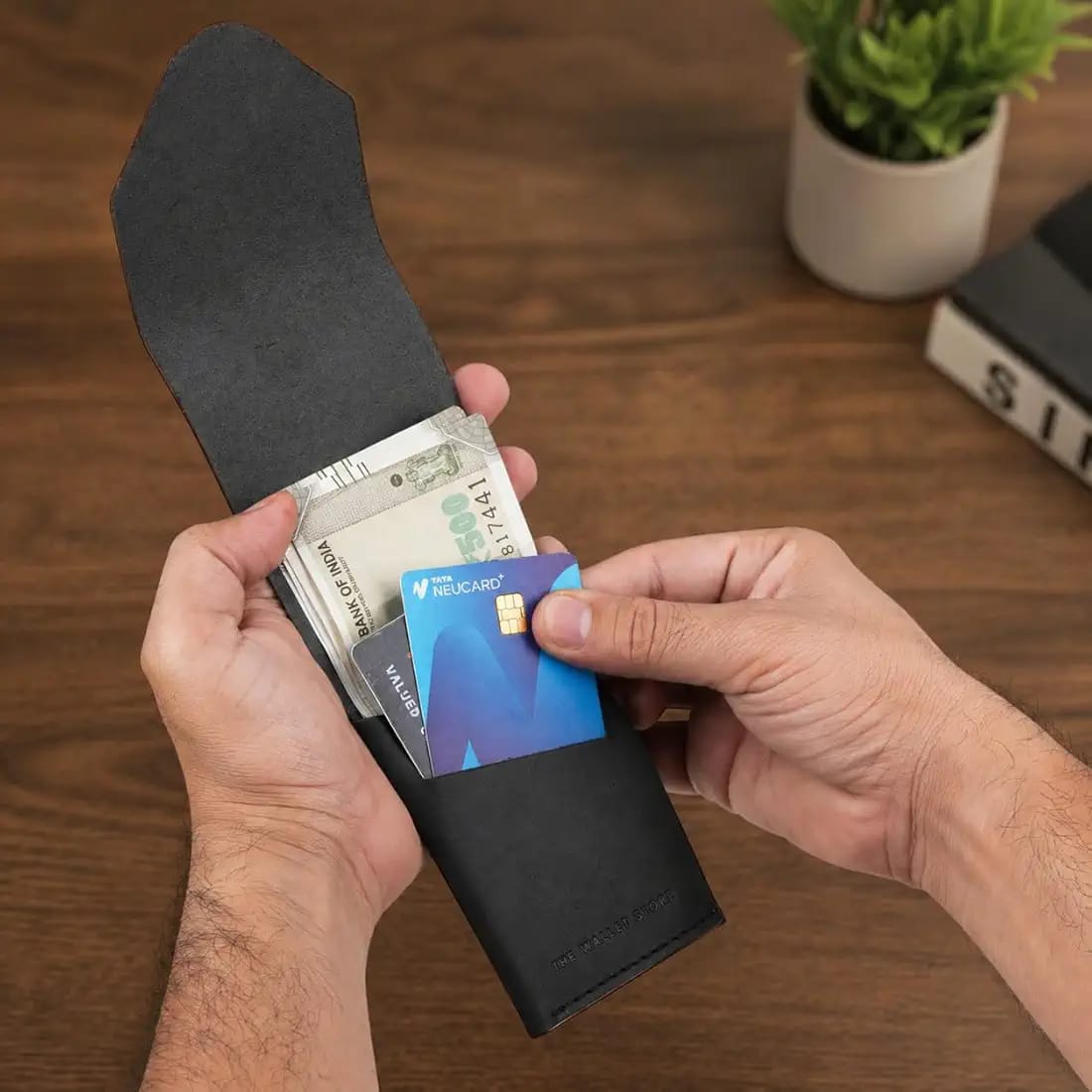 Premium Genuine Cow Leather Slim Wallet with Card Holder – Minimalist Vertical Design