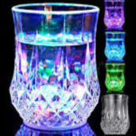 Clorful flashing LED light up glass LED pineapple cup New Led Glowing Mug Glass Water Liquid Inductive Rainbow Color Changing Flashing Light Cup